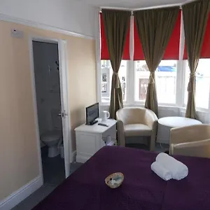 Happy Hotel